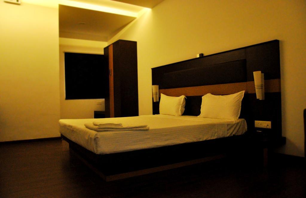 Hotel The Home Tiruppur Eksteriør bilde