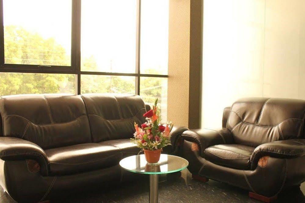 Hotel The Home Tiruppur Eksteriør bilde