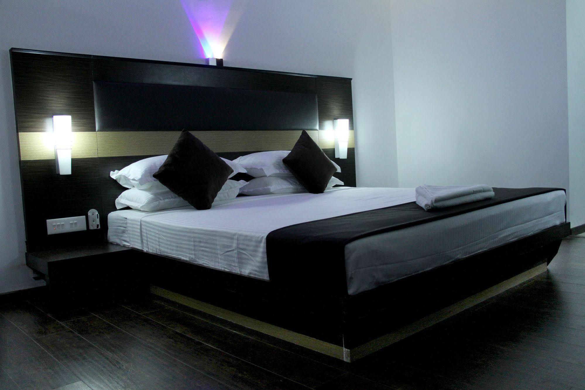 Hotel The Home Tiruppur Eksteriør bilde