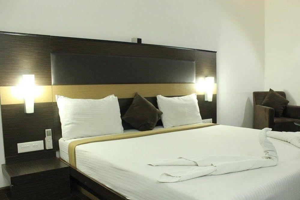 Hotel The Home Tiruppur Eksteriør bilde